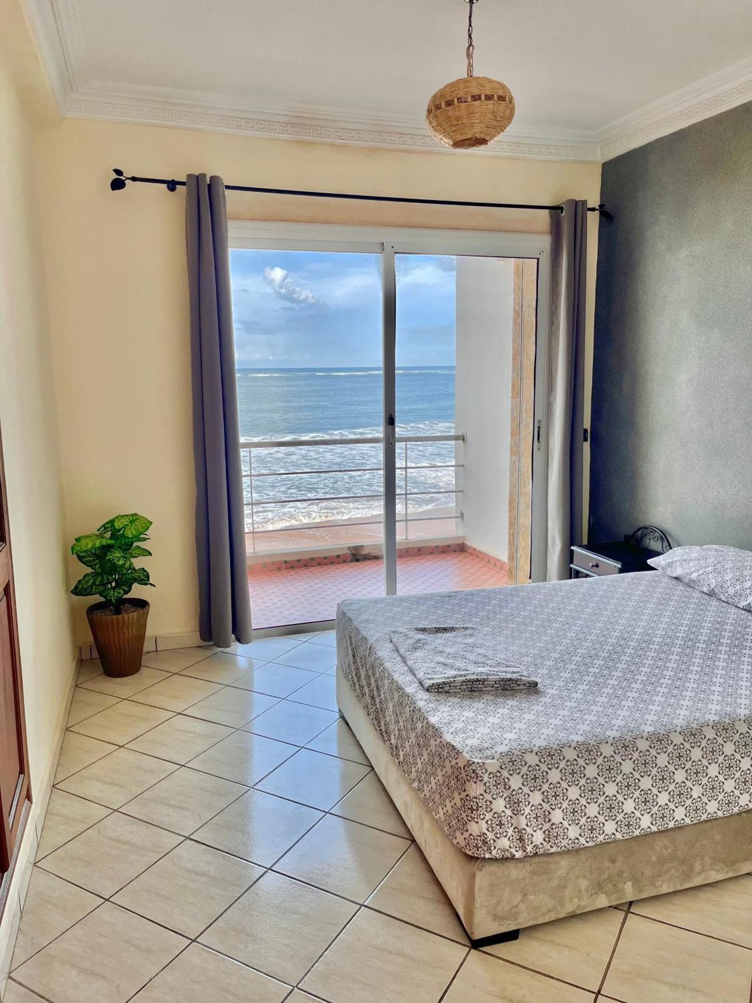 Splendid Beachfront Villa In Sidi Bouzid Beach With Pool Douar Ourlali Bagian luar foto