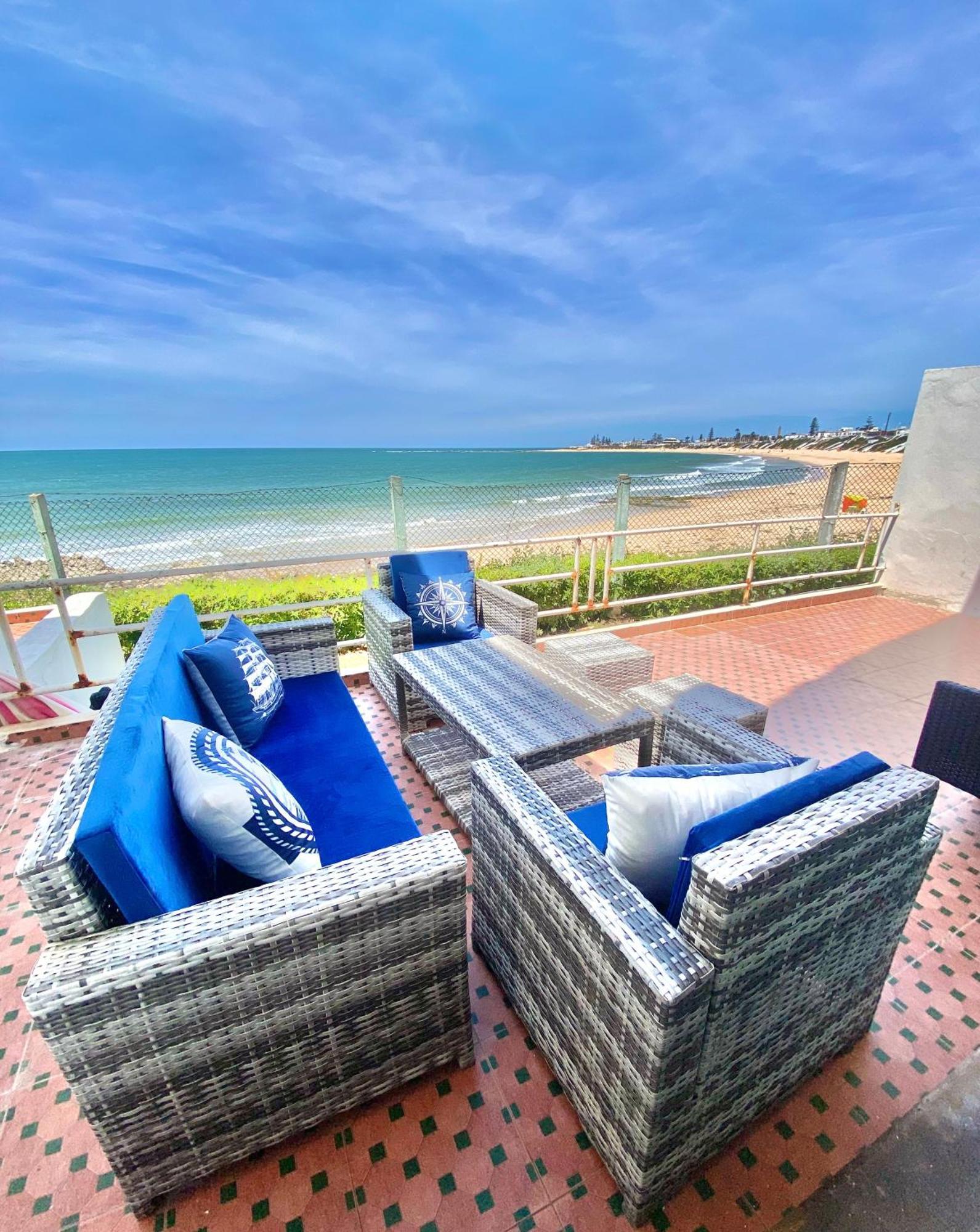 Splendid Beachfront Villa In Sidi Bouzid Beach With Pool Douar Ourlali Bagian luar foto